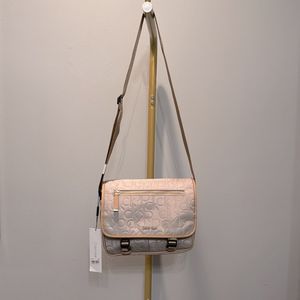 Calvin Klein Embossed Crossbody Bag NWT - Picture 3 of 16